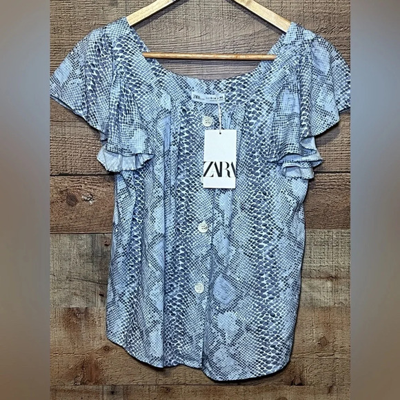 Zara Other - Zara Kids Girls size 13-14 Blue Snake-print Button Down Top